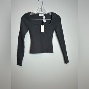 Aritzia Babaton sculpt knit sweetheart long sleeve top Ionic grey XS NWT